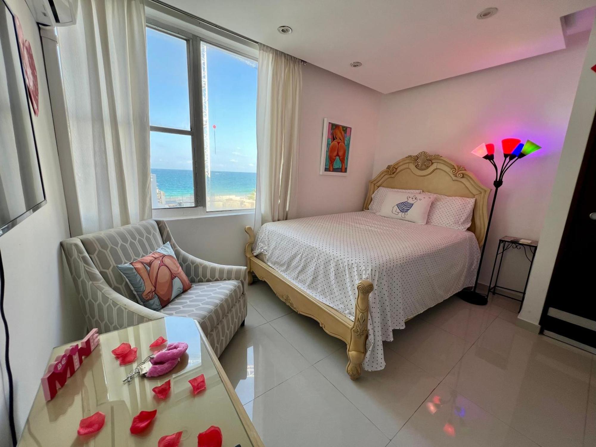 Appartamento Condado Lux Oceanfront Tantra Ap San Juan Esterno foto